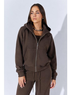 Tena Kadın Kahve Kapşonlu Fermuarlı Kanguru Cepli Sweatshirt