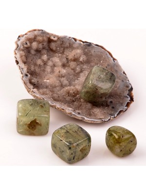 Taş Sandığı Prehnite Taşı Kütle