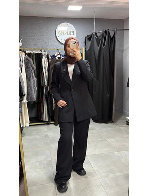 Elikra Bronş Detaylı Ceket Takım