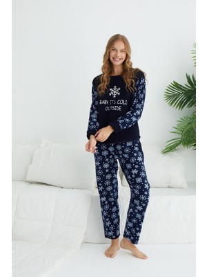 Estiva Kadın Kışlık Kar Desenli Polar Pijama Takımı