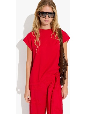 Parfois Kadın Kısa Kol Düz Yaka Nakışlı Pamuklu T-Shirt Günlük Stil Kırmızı