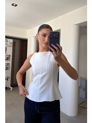 Magarde Peplum Detaylı Yandan Fermuarlı Bluz- Beyaz