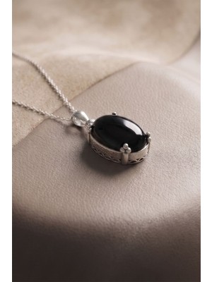 Takıdepo Minimalist Oval Tasarım Oniks Taşlı Kadın Gümüş Kolye