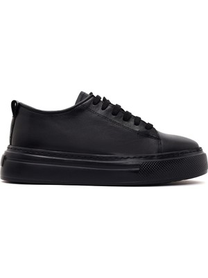 Derimod Erkek Siyah Bağcıklı Kalın Tabanlı Deri Sneaker WM830003DV