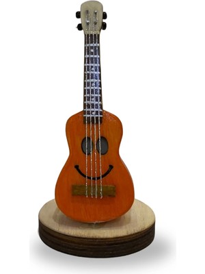 İstanbul Müzik Tedarik El Yapımı Dekoratif Mini Klasik Gitar Kırmızı 9 cm Biblo