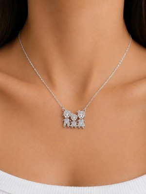 Yantra Silver 925 Ayar Gümüş 3 Kişilik Aile Figürlü Zirkon Taşlı Kolye – Anne Baba Çocuk Kolyesi