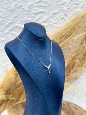 Livora Jewelry 925 Ayar Gümüş Pırlanta Montür Zirkon Taşlı Damla Özel Tasarım Kadın Kolye