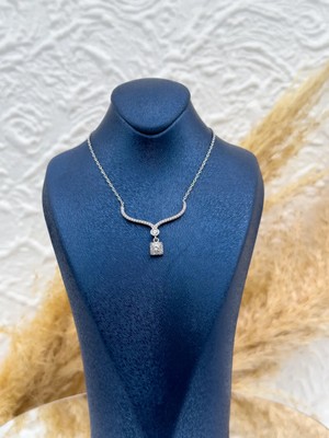 Livora Jewelry 925 Ayar Gümüş Baget Kesim Zirkon Taşlı Seri Işıltılı Zarif Kadın Kolye