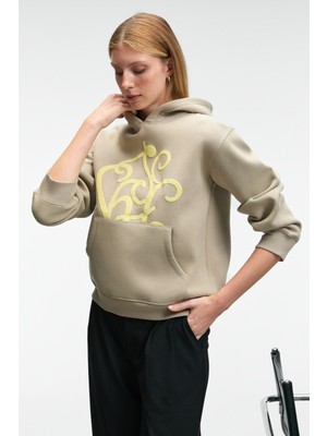 Ethiquet Lıoraen Kadın Baskılı Relaxed Kanguru Cepli Kapüşonlu Taş Rengi Sweatshirt