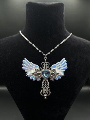 AG23 Tasarım Mavi Renkli Angel Melek Kanatlı Gothic Gotik Anime Kolye