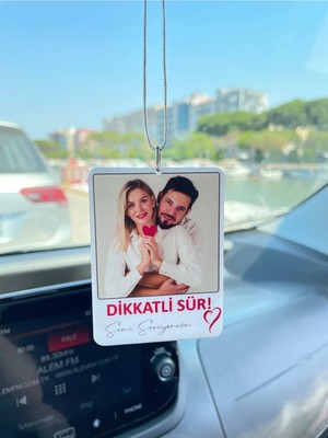 Empressco Beyaz Pleksi Kişiye Özel Fotoğraflı Dikkatli Sür Yazılı Araba Hediyesi Araba Süsü Dikiz Aynası Süsü