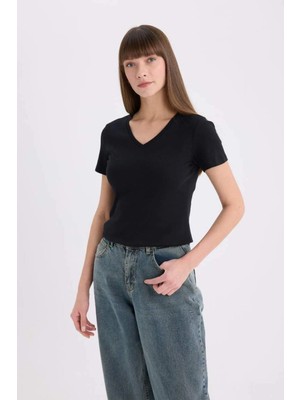DeFacto Kadın Siyah Kısa Kol T-Shirt Günlük Stil Yumuşak Dokulu Normal Kesim (26 Sp)