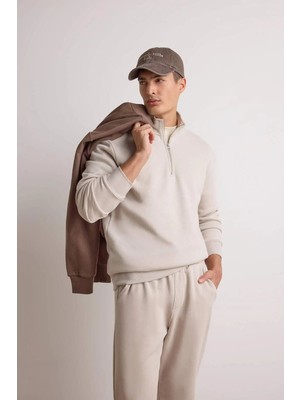 DeFacto Regular Fit Dik Yaka Yarım Fermuarlı Içi Yumuşak Tüylü Basic Düz Sweatshirt X7405AZ25AU