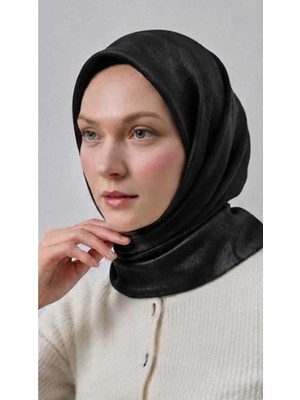 Flora Tekstil Kristal Eşarp Parlak Saten Dokulu Tesettür Abiye Eşarp 95X95 cm