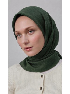 Flora Tekstil Kristal Eşarp Parlak Saten Dokulu Tesettür Abiye Eşarp 95X95 cm