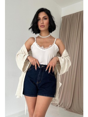 Moda Days Kadın Beyaz Büstiyer Ince Askılı Dantel Yaka Crop