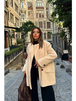 Moda Days Kadın Camel Tüylü Peluş Kaban Düğmeli Cep Detaylı Notch Yaka Kısa Kışlık