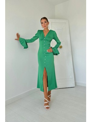 Moda Days Kadın Yeşil Saten Maxi Elbise V Yaka Düğmeli Yırtmaçlı Volan Kollu