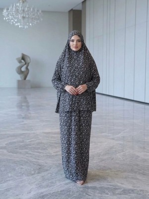 Flora Tekstil Kadın Namaz Elbisesi - Iki Parça Çiçek Deseni Mevsimlik Terletmeyen Jarse Kumaş - Rahat Kalıp