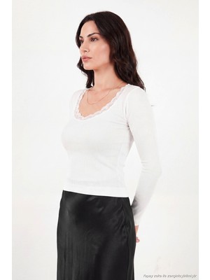 Lela Pamuklu Dantel Detaylı Fitilli Bluz Kadın Bluz 5866700