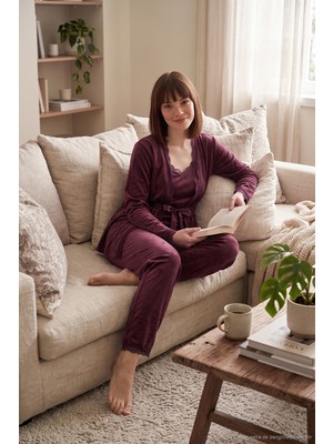 Lela Regular Fit Dantelli Yumuşak Dokulu Sabahlıklı Kadife Pijama Takımı Kadın Pijama Takımı 6095545