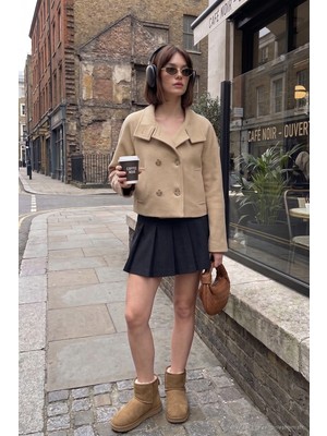 Lela Dik Yaka Düğmeli Kısa Kaşe Mont Kadın Kaşe Mont 611AW115
