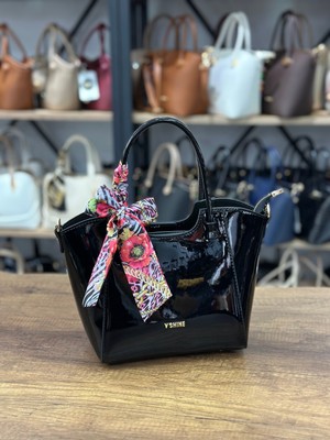 V'SHINE Model 3108 - Fular Detaylı El ve Omuz Çantası - (Siyah Rugan)