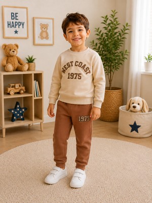 Serpil Erkek Çocuk Bej Sweatshirt Kahverengi Jogger Eşofman Takımı 1975 Baskılı 2 Parça