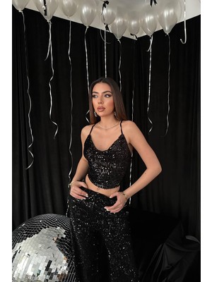 Moda Days Kadın Siyah Payetli Askılı Degaje Yaka Crop Bluz Gece ve Davet Şıklığı