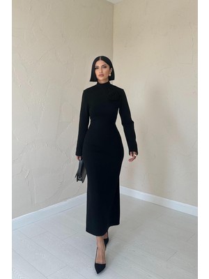 Moda Days Kadın Siyah Maxi Elbise Yarım Balıkçı Yaka Gül Aplike Detaylı Uzun Kollu