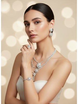Moda Accessories Minimal Üç Çiçek Detaylı Taşlı Takı Seti – Şık ve Modern Kadın Aksesuar