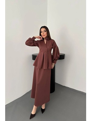 Moda Days Kadın Kahverengi Bluz-Etek Takım Bluz Etek Takım V Yaka Gül Aplike Balon Kollu Uzun Etekli