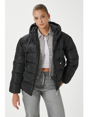 Ritnice Kadın Strong Oversize Şişme Dik Kapüşonlu Siyah Mont