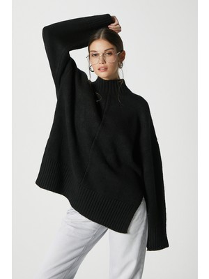 Ritnice Kadın Wonder Yumuşacık Dik Yaka Siyah Yırtmaçlı Oversize Triko Kazak
