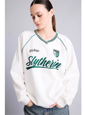 Defacto Harry Potter Baskılı Oversize V Yaka Beyaz Kadın Sweatshirt I3022AX/WT32