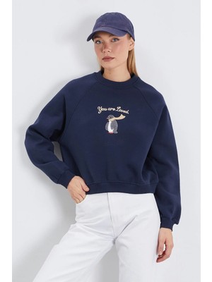 FullaModa 3 Iplik Penguen Nakışlı Crop Sweatshirt