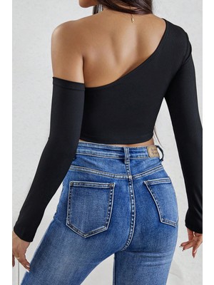 Modi Kadın Siyah Tek Omuz Detaylı Uzun Kol Crop Top Bluz