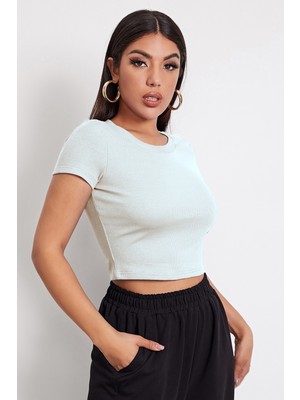 Modi Kadın Beyaz Yuvarlak Yaka Yarım Kol Crop Top Bluz