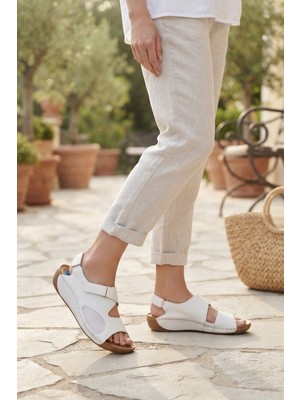 StilFest Look Life S012.036 Beyaz Topuk Dikeni Destekli Jel Tabanlı Hallux Valgus Uyumlu Rahat Günlük Kadın Sandalet