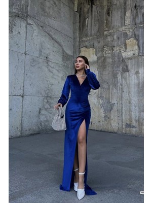 Lior Design Yumuşak Kadife Yüksek Yaka Uzun Kesim Yırtmaçlı Tam Kollu Maxi Boy Özel Gün Elbisesi