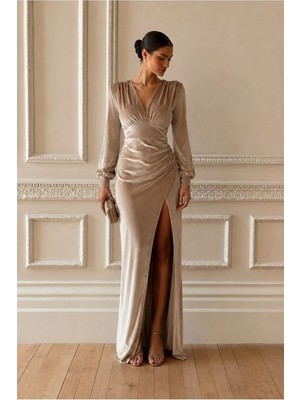 Lior Design Yumuşak Kadife Yüksek Yaka Uzun Kesim Yırtmaçlı Tam Kollu Maxi Boy Özel Gün Elbisesi