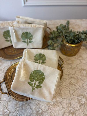 Elora Maison Karanfil Nakışlı Keten Makyaj Çantası, Aksesuar Çantası, Nakışlı Clutch