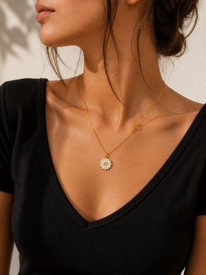 Daisy Gold Papatya Uçlu Kadın Kolye – Çiçek Figürlü Bijuteri Kolye