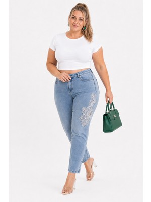 Trieste Wear Büyük Beden Yıkamalı Denim Dantel Aplikeli Inci Taş Detaylı Kadın Pantolon