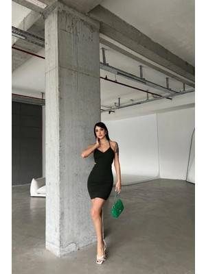 Semel Kadın Krep Kumaş V Yaka Kemerli Mini Askılı Elbise