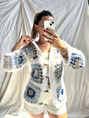 Gözde Tasarım Butik Kadın Beyaz Renk El Örgüsü Renk Bloklu Motifli Tığişi Hırka