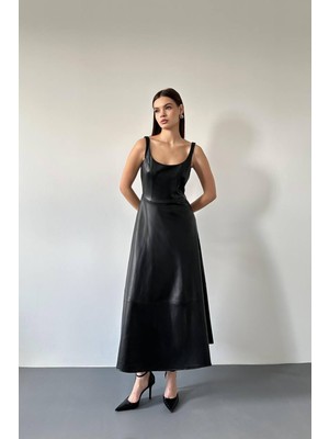 Moda Days Kadın Siyah Askılı Suni Deri Görünümlü Kare Yaka Bel Vurgulu Midi Elbise