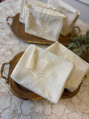Elora Maison Karanfil Nakışlı Keten Makyaj Çantası, Aksesuar Çantası, Nakışlı Clutch
