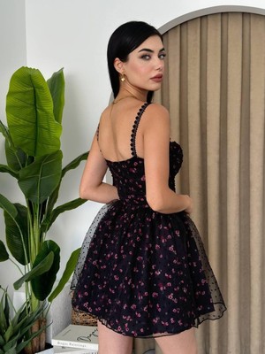 Moda Days Kadın Siyah Mini Elbise Askılı Kare Yaka Çiçek Desenli Tül Etekli Korse Görünümlü