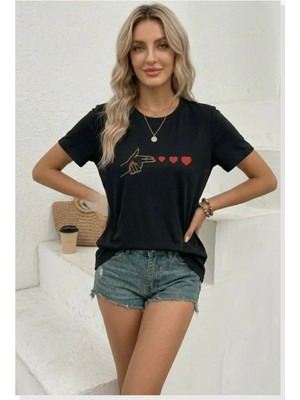 Modi Minimal Kalp Işaret Baskılı Tişört Kısa Kol Yazlık T-Shirt Siyah